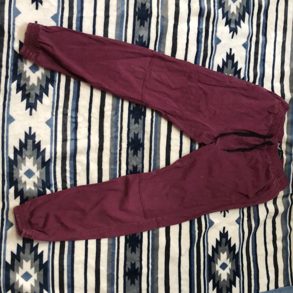 Brooklyn cloth Joggers (maroon)